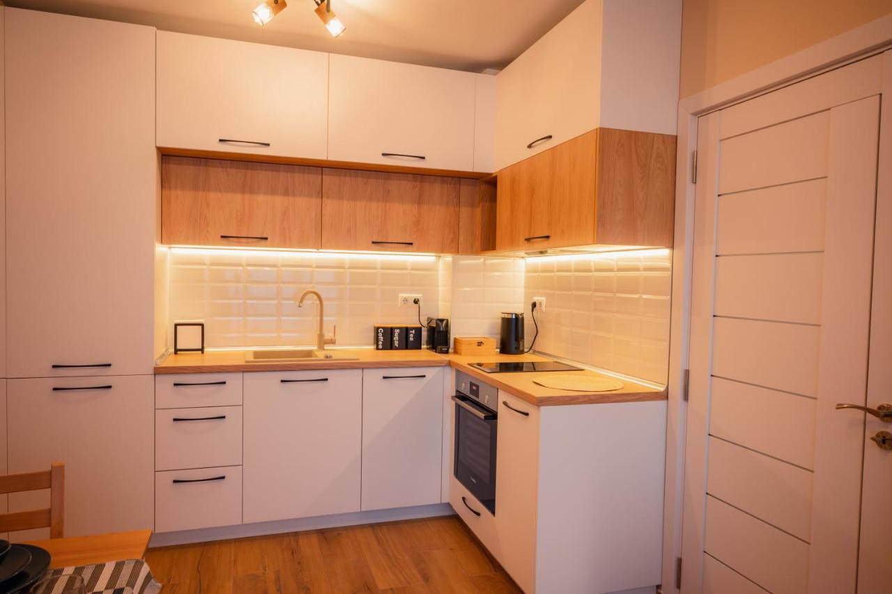 Emerald Suite With Private Parking Varna Exterior photo
