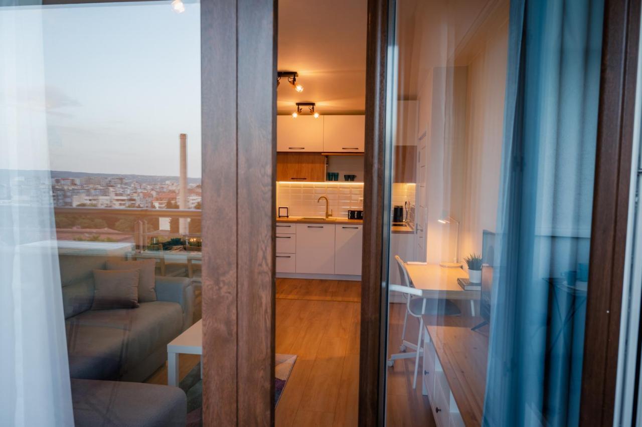 Emerald Suite With Private Parking Varna Exterior photo